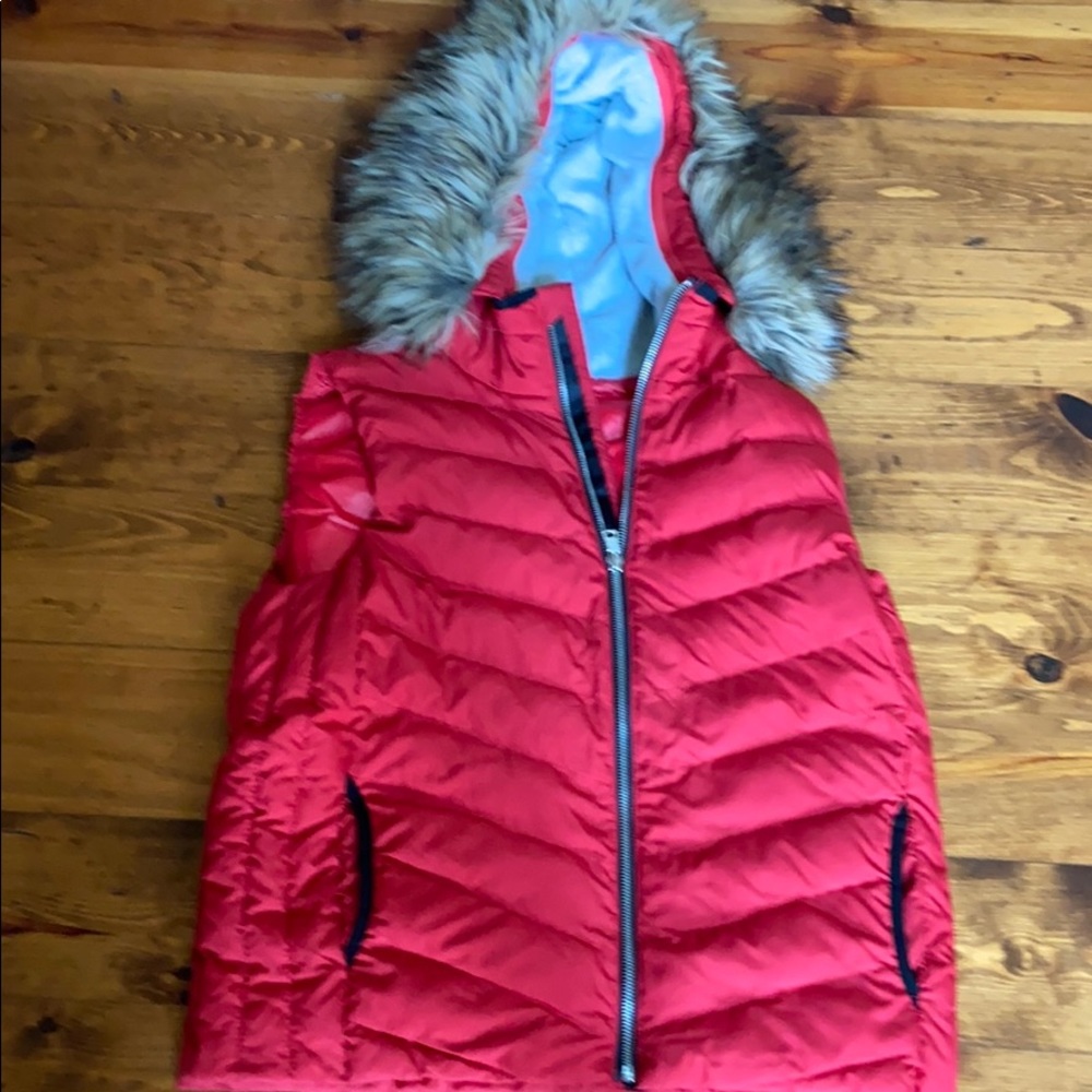 Gap hooded vest